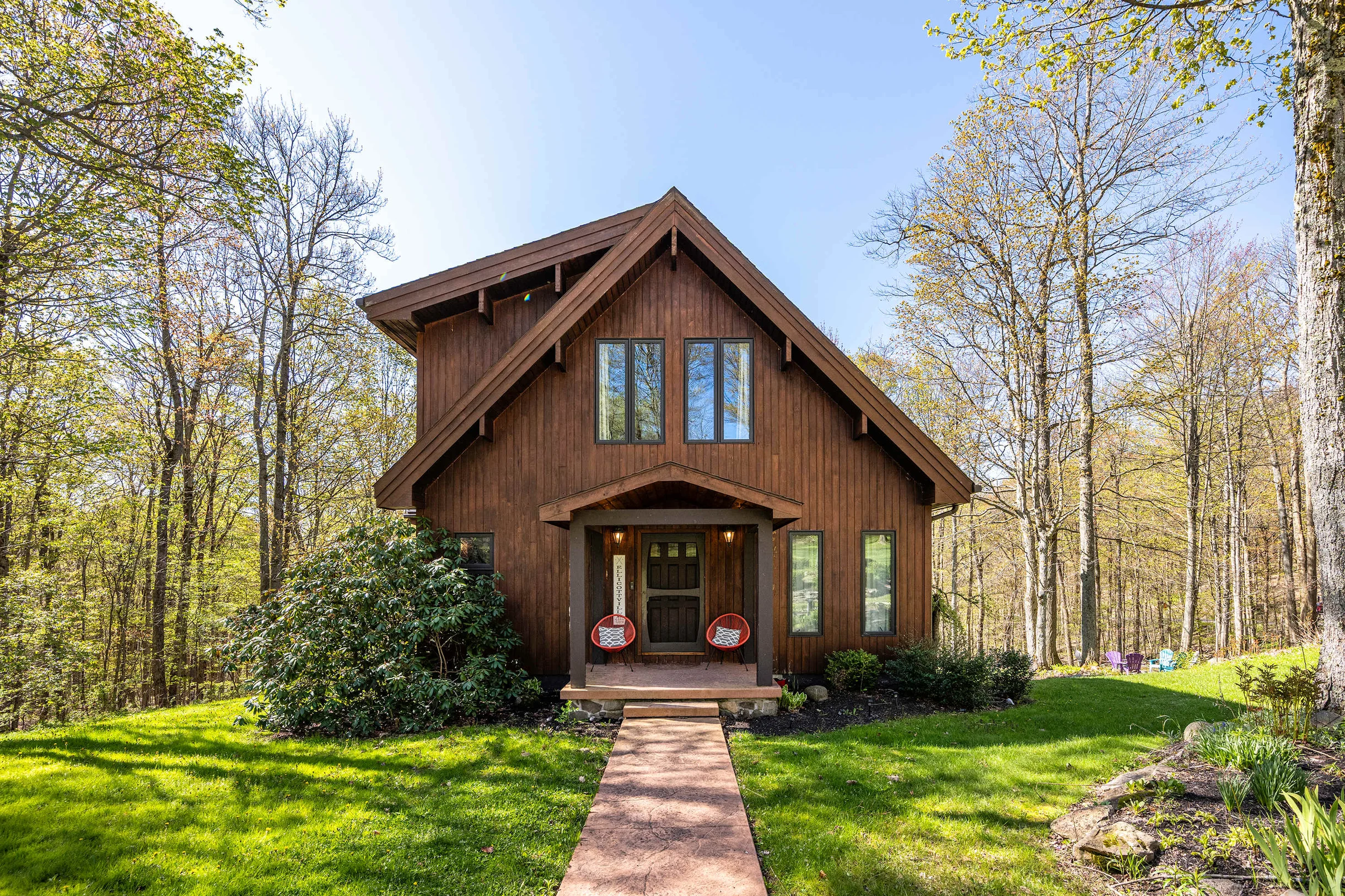 Home in New York property photo 1