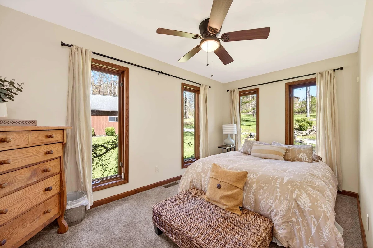 Bedroom 1 image 1