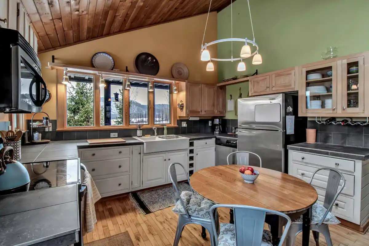 Home in New York property photo 2
