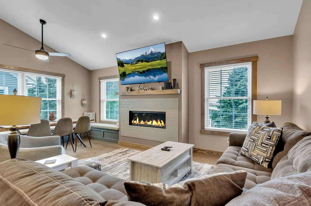 Townhome in Ellicottville property photo 3