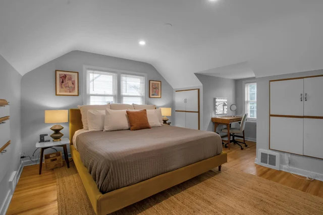 Bedroom 1 image 1