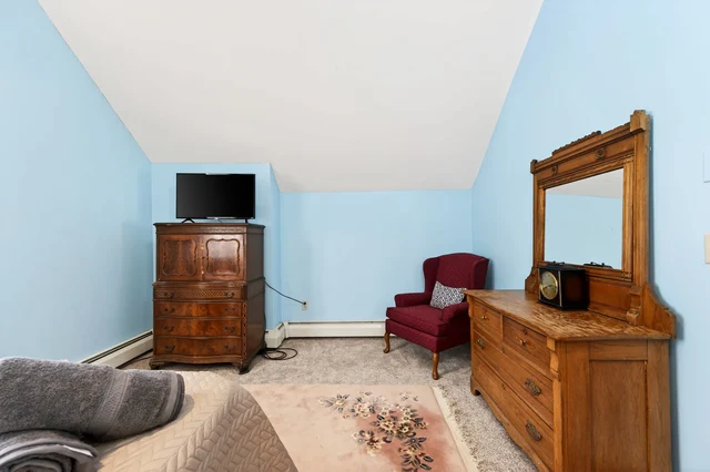 Bedroom 4 image 1