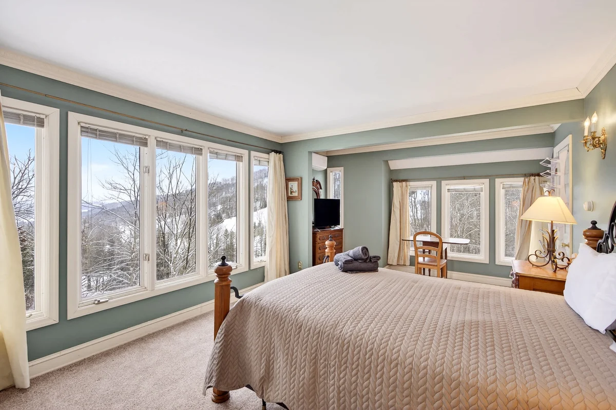Property in New York property photo 3