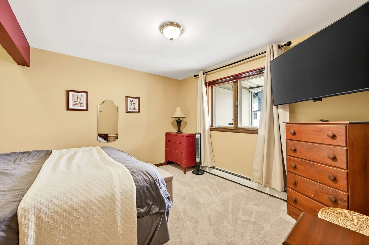 Bedroom 1 image 1