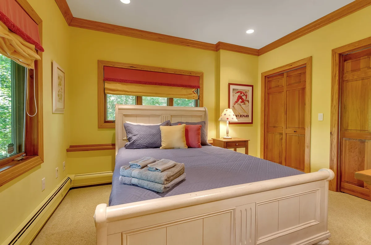 Bedroom 5 image 1