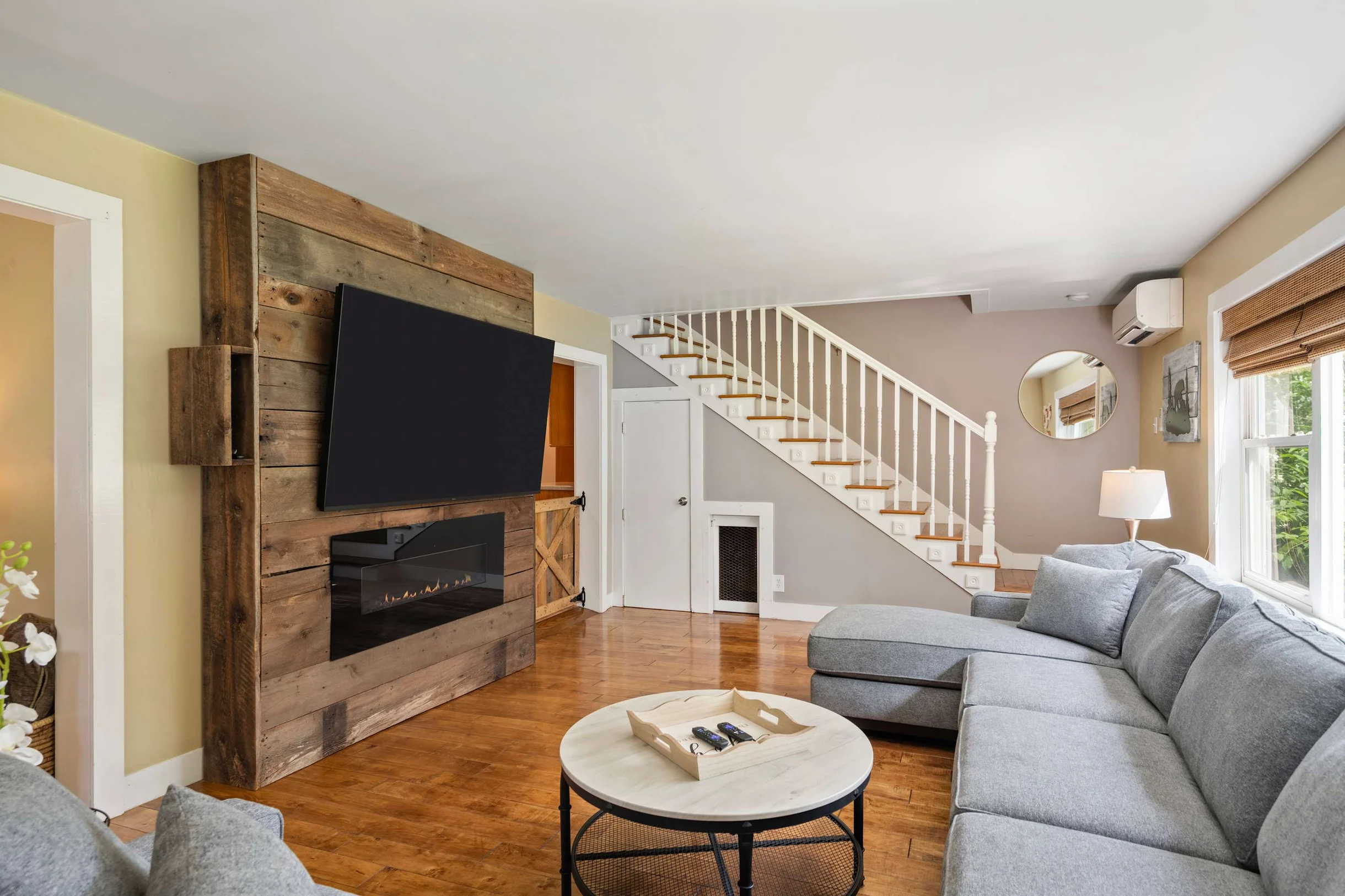 Home in New York property photo 1