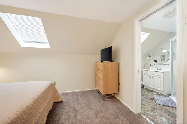 Bedroom 1 image 1