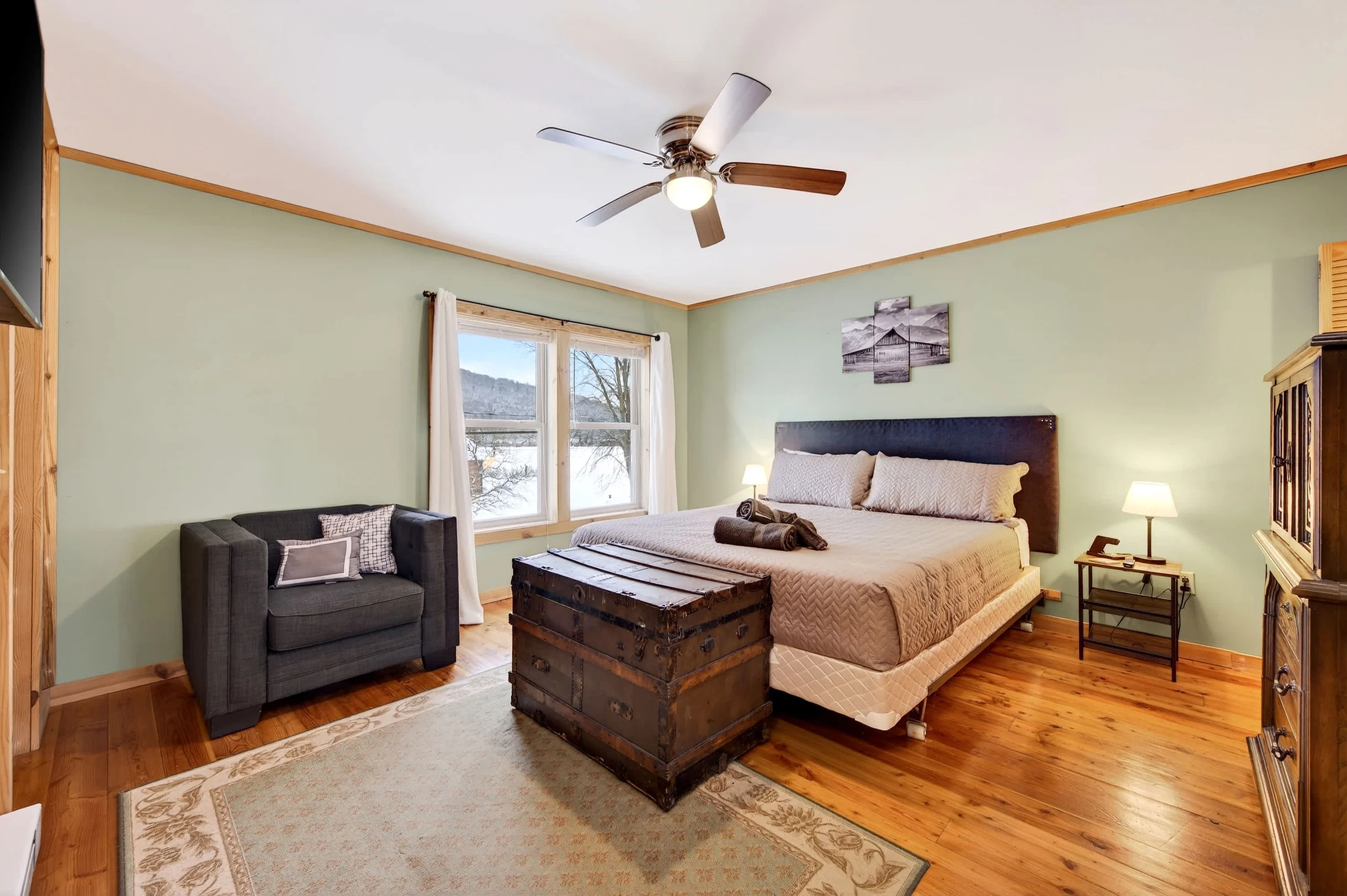 Apartment in New York property photo 5