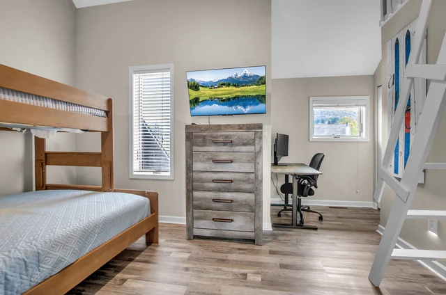 Bedroom 1 image 1