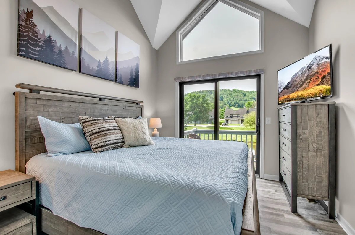 Townhome in Ellicottville property photo 3