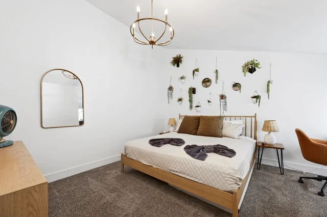 Bedroom 1 image 1