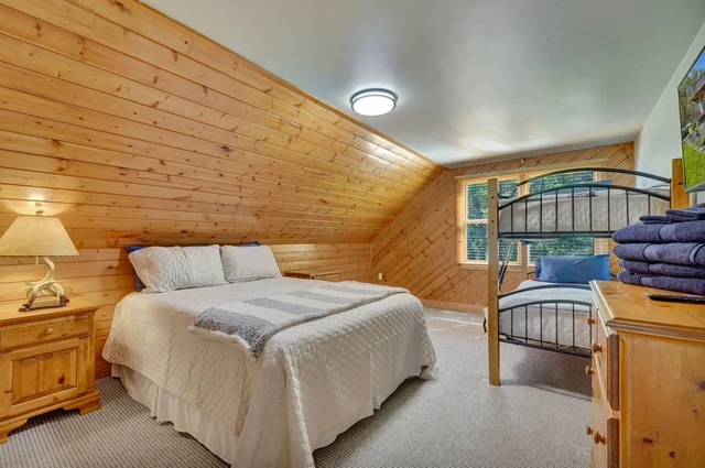 Bedroom 1 image 1