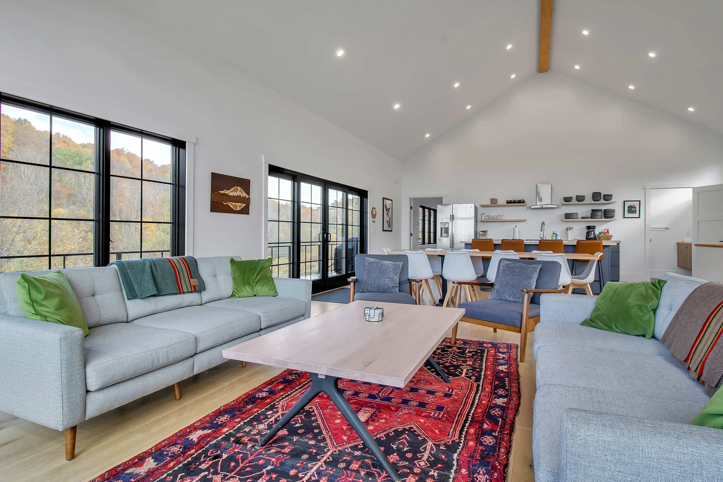 Home in New York property photo 4