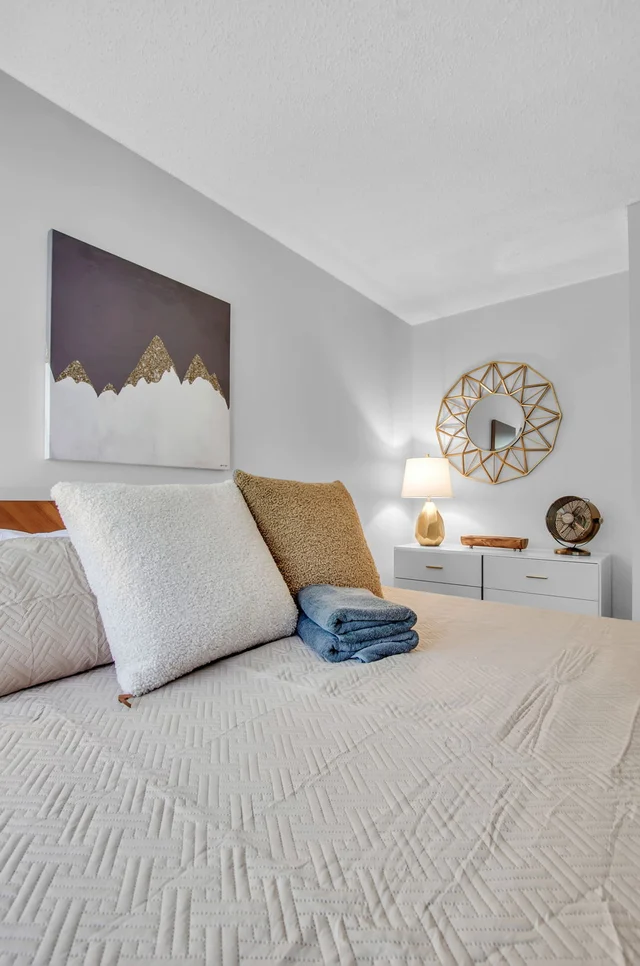 Bedroom 1 image 1