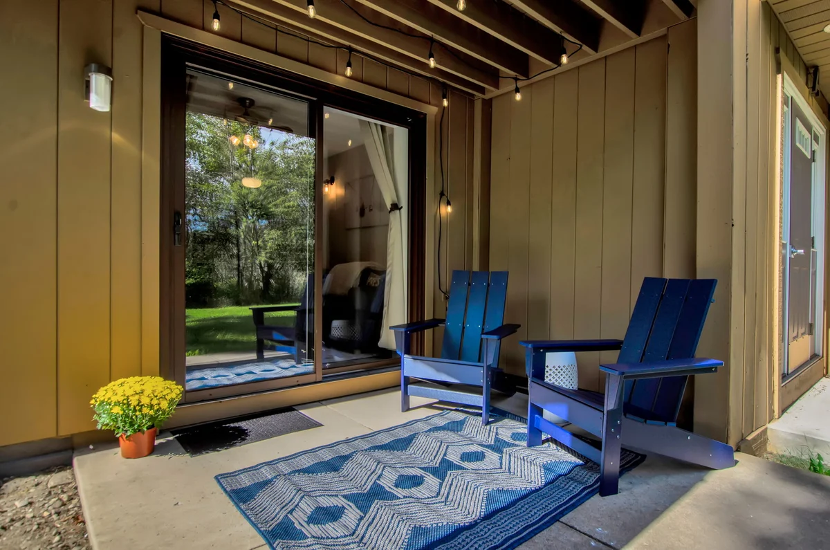 Condo in New York property photo 4
