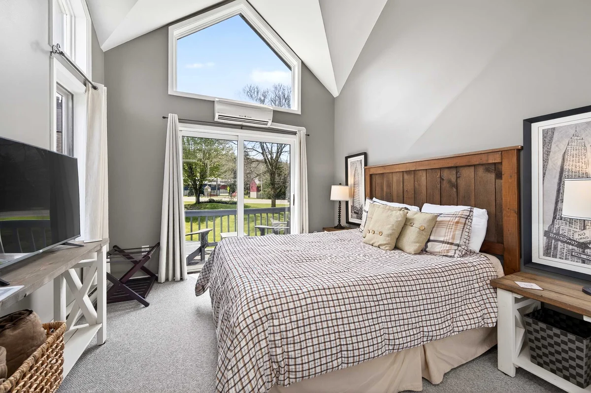 Townhome in Ellicottville property photo 2