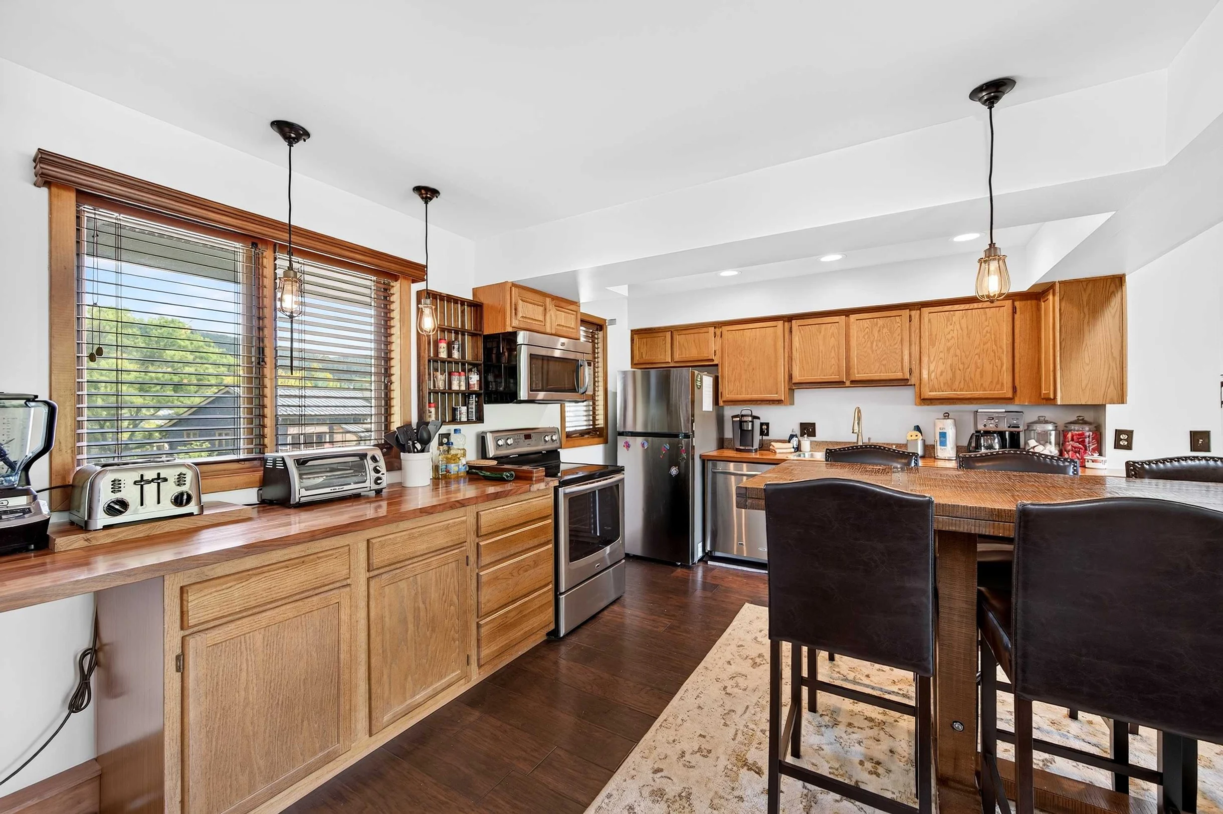 Townhome in New York property photo 2