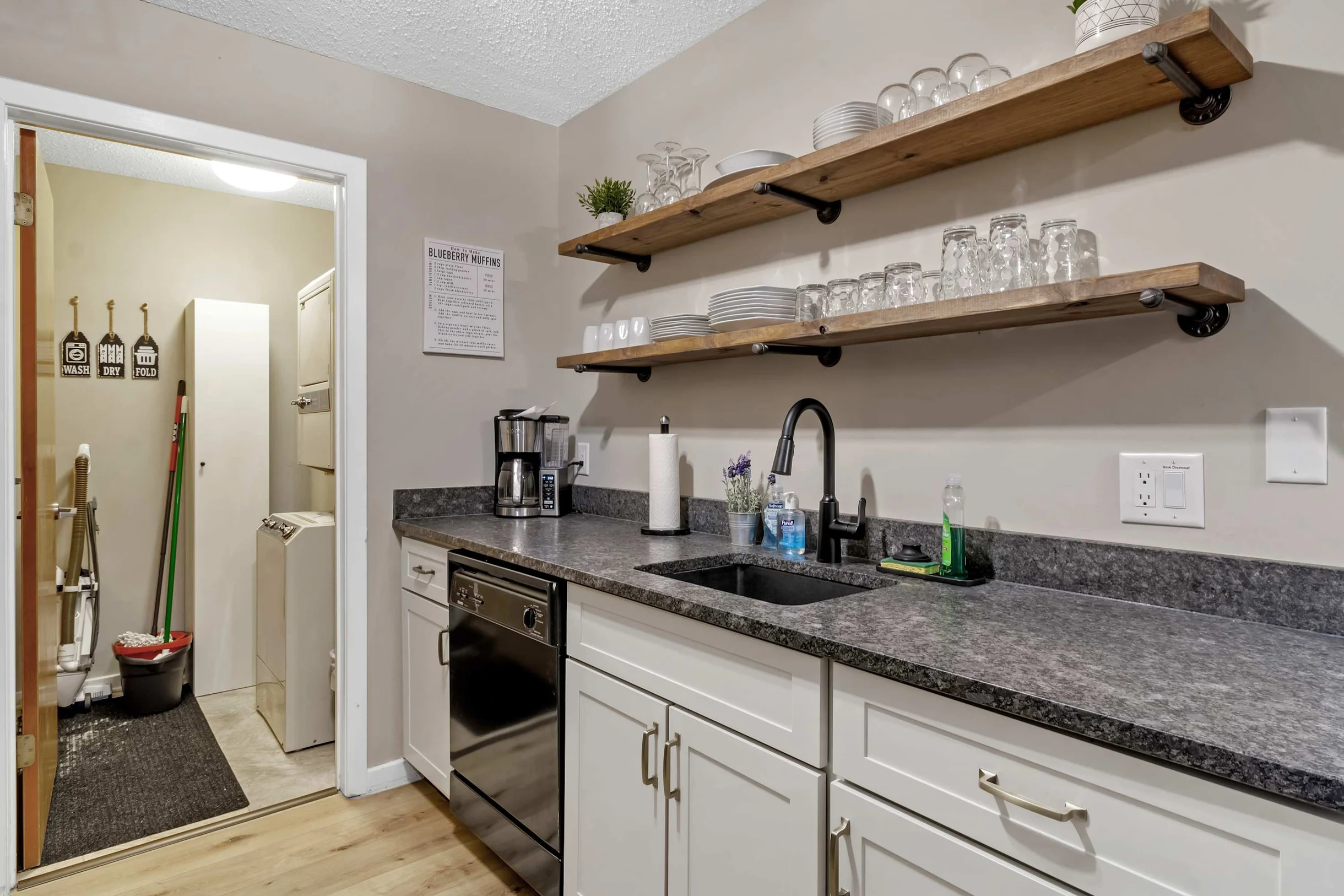 Condo in New York property photo 3