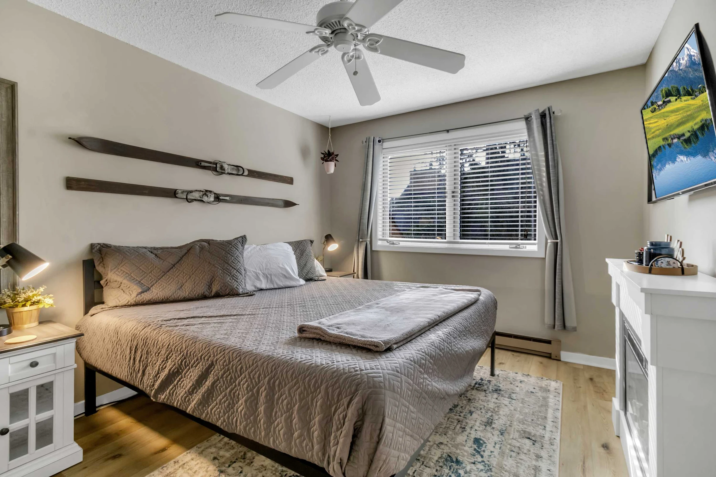 Condo in New York property photo 2