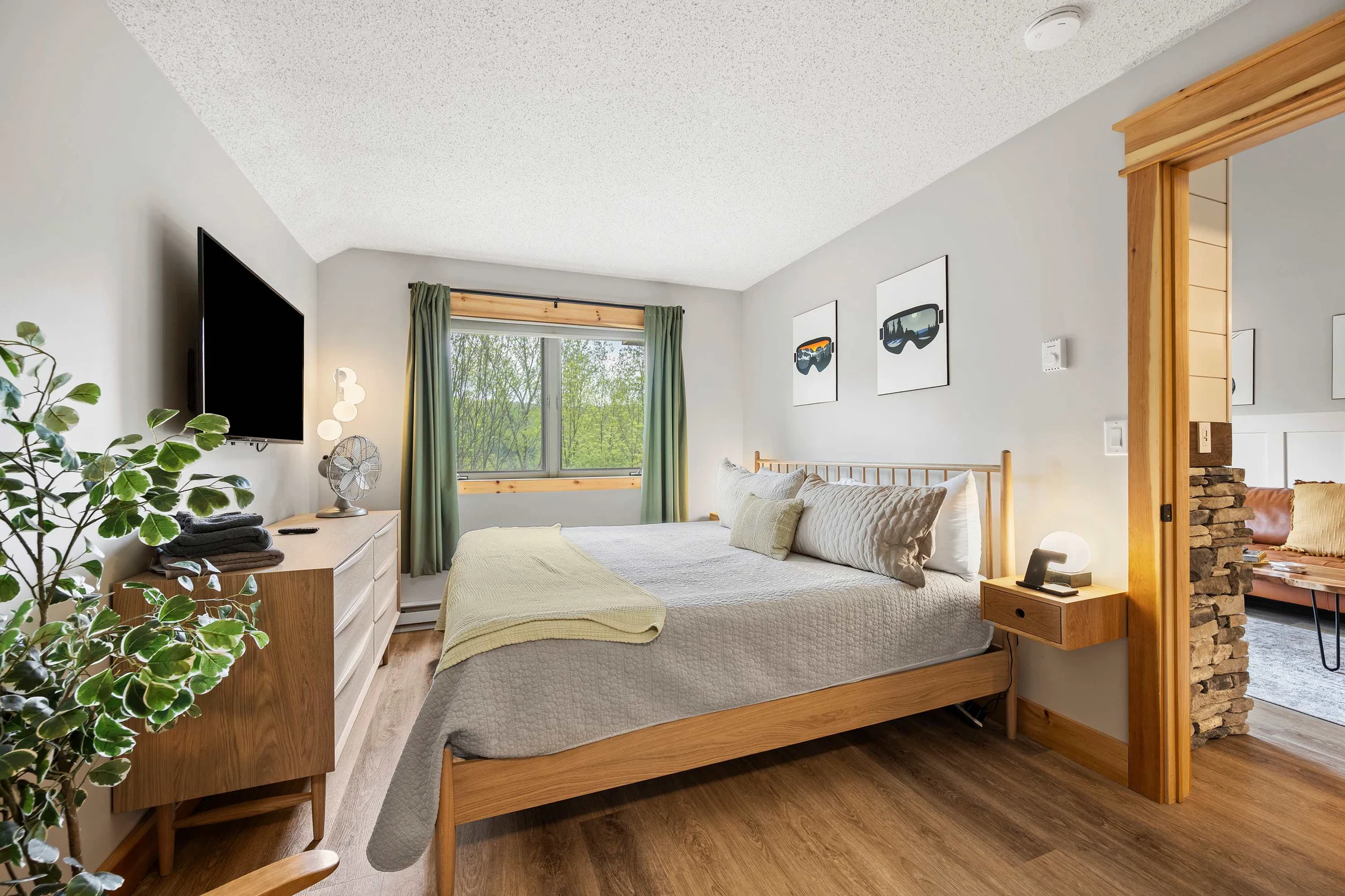 Condo in New York property photo 3