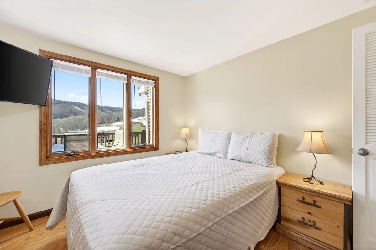 Bedroom 1 image 1
