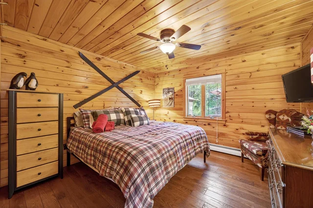 Bedroom 1 image 1