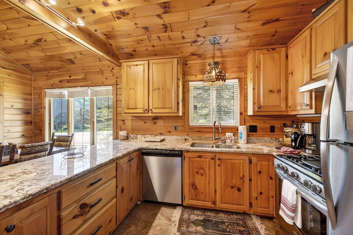 Home in New York property photo 2