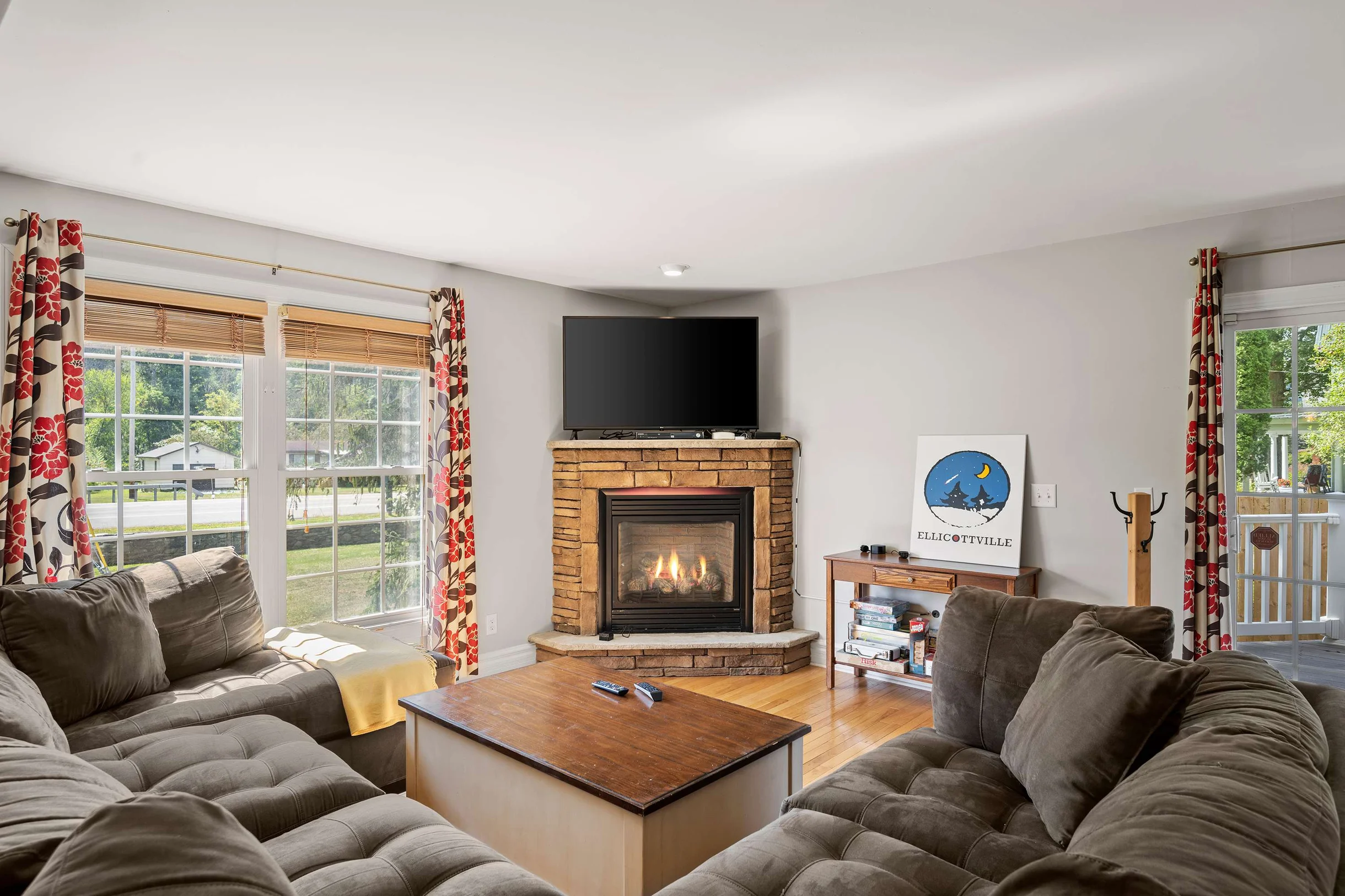 Townhome in New York property photo 1