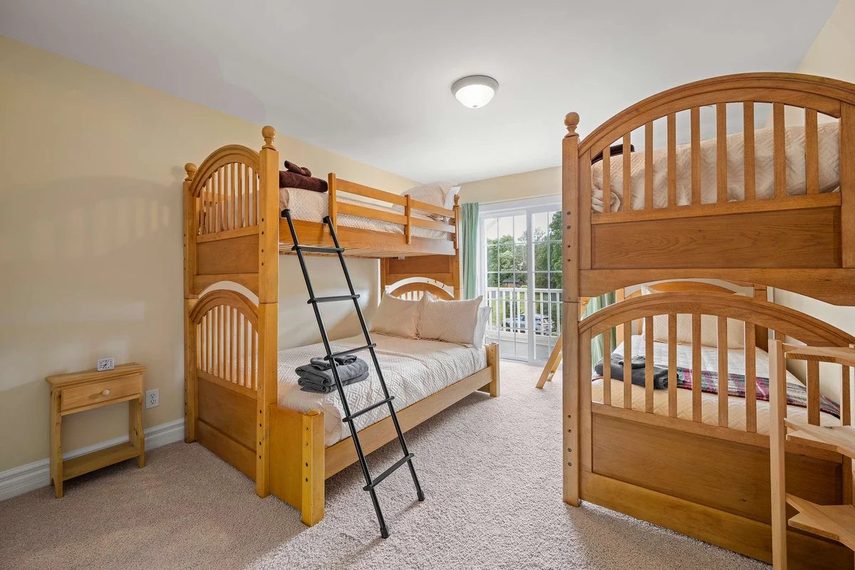 Bedroom 1 image 1