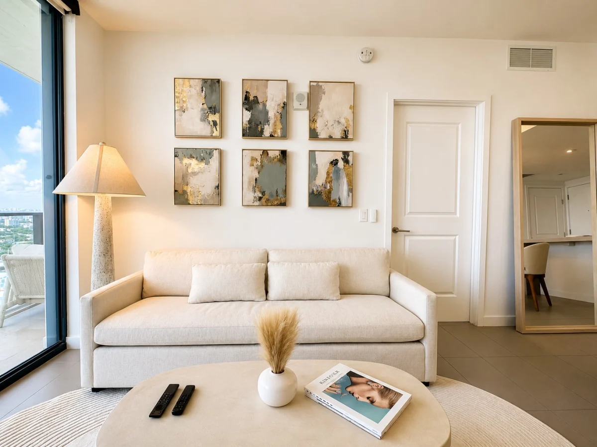 Home in Miami property photo 2