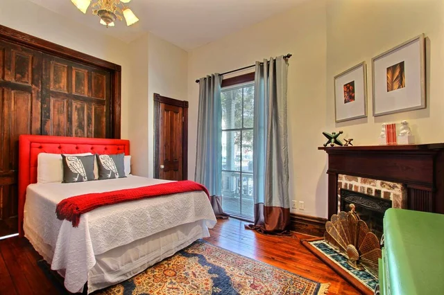 Bedroom 1 image 1