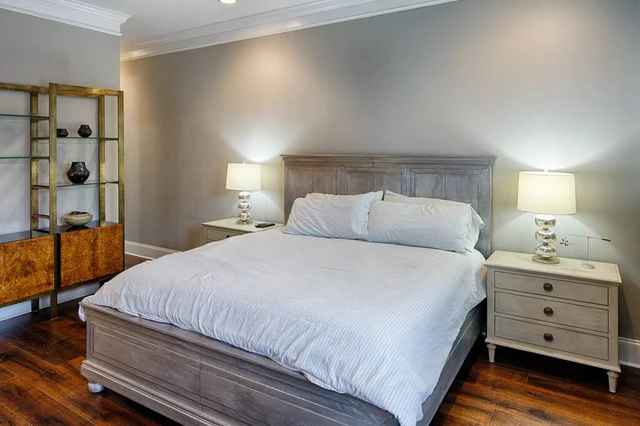 Bedroom 1 image 1