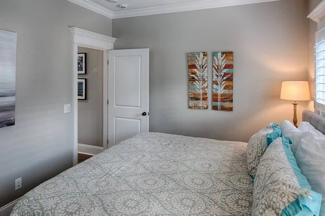 Bedroom 1 image 1