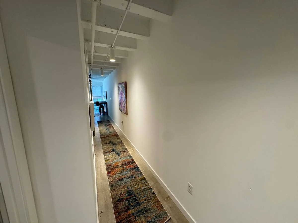 Home in Savannah property photo 2