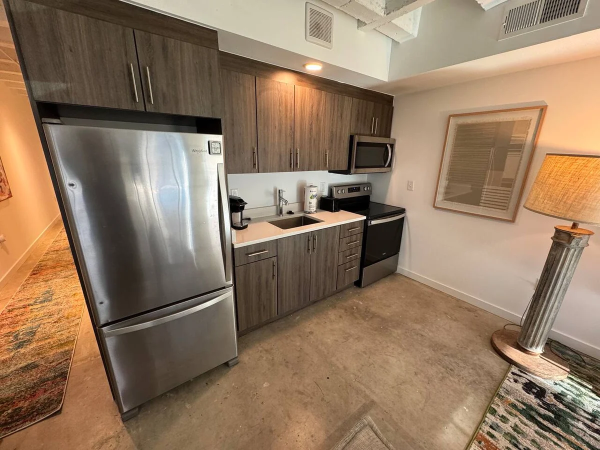 Home in Savannah property photo 5