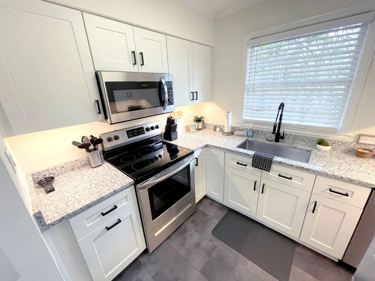 Home in Savannah property photo 3