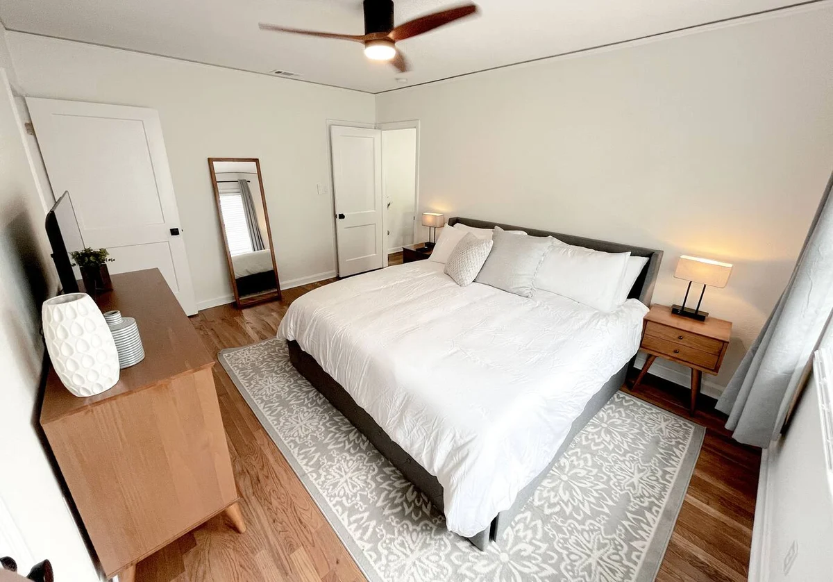 Bedroom 1 image 1