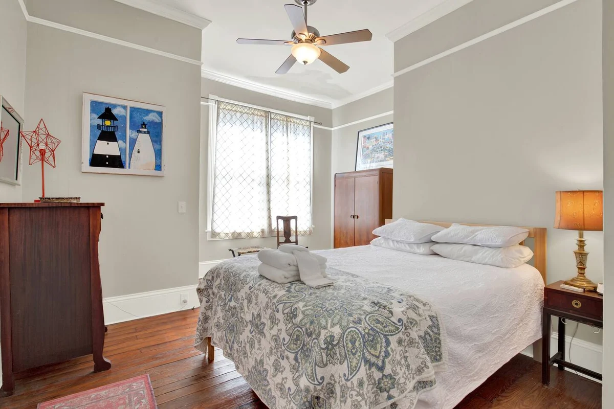 Bedroom 1 image 1