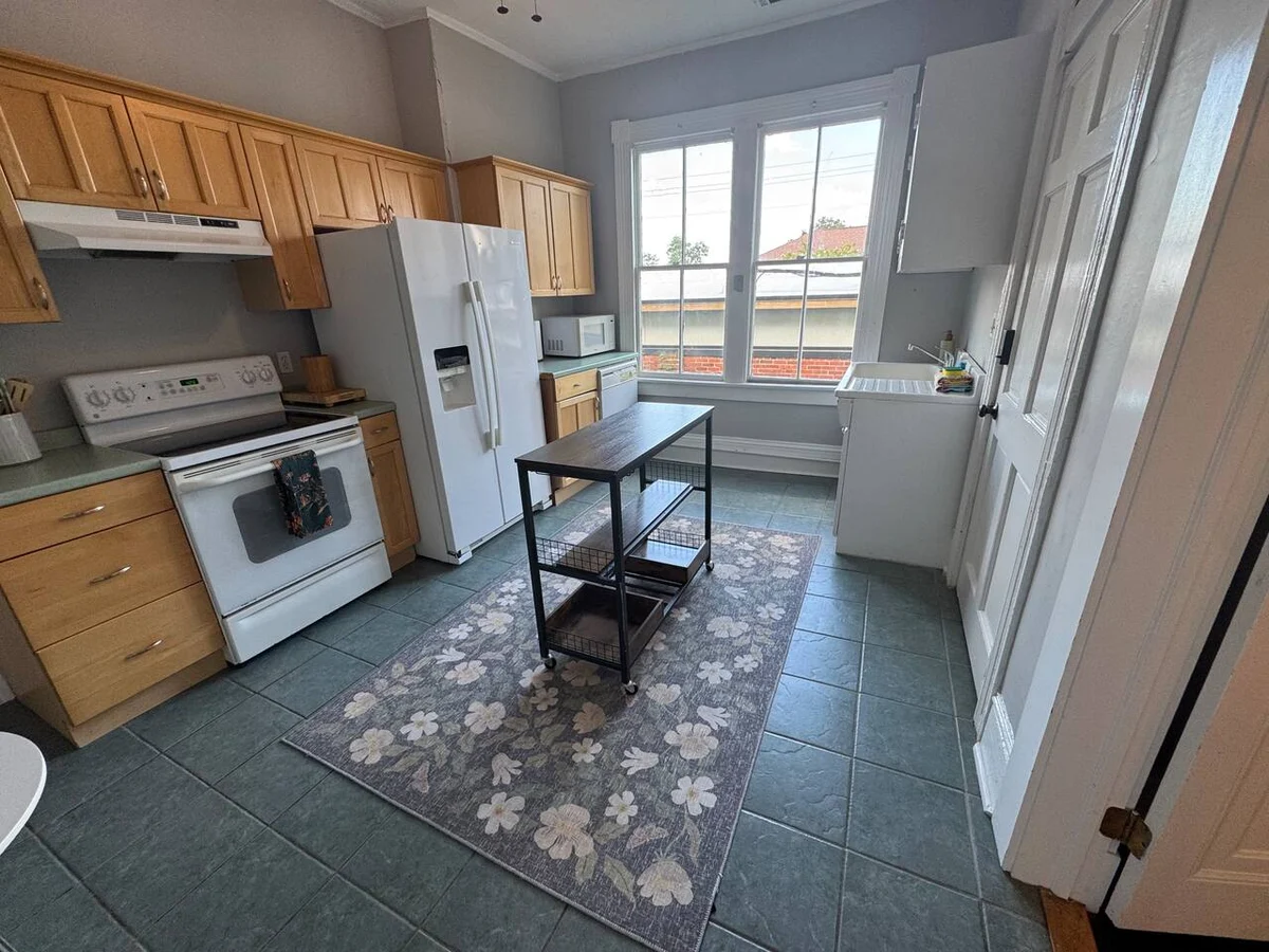 Home in Savannah property photo 3