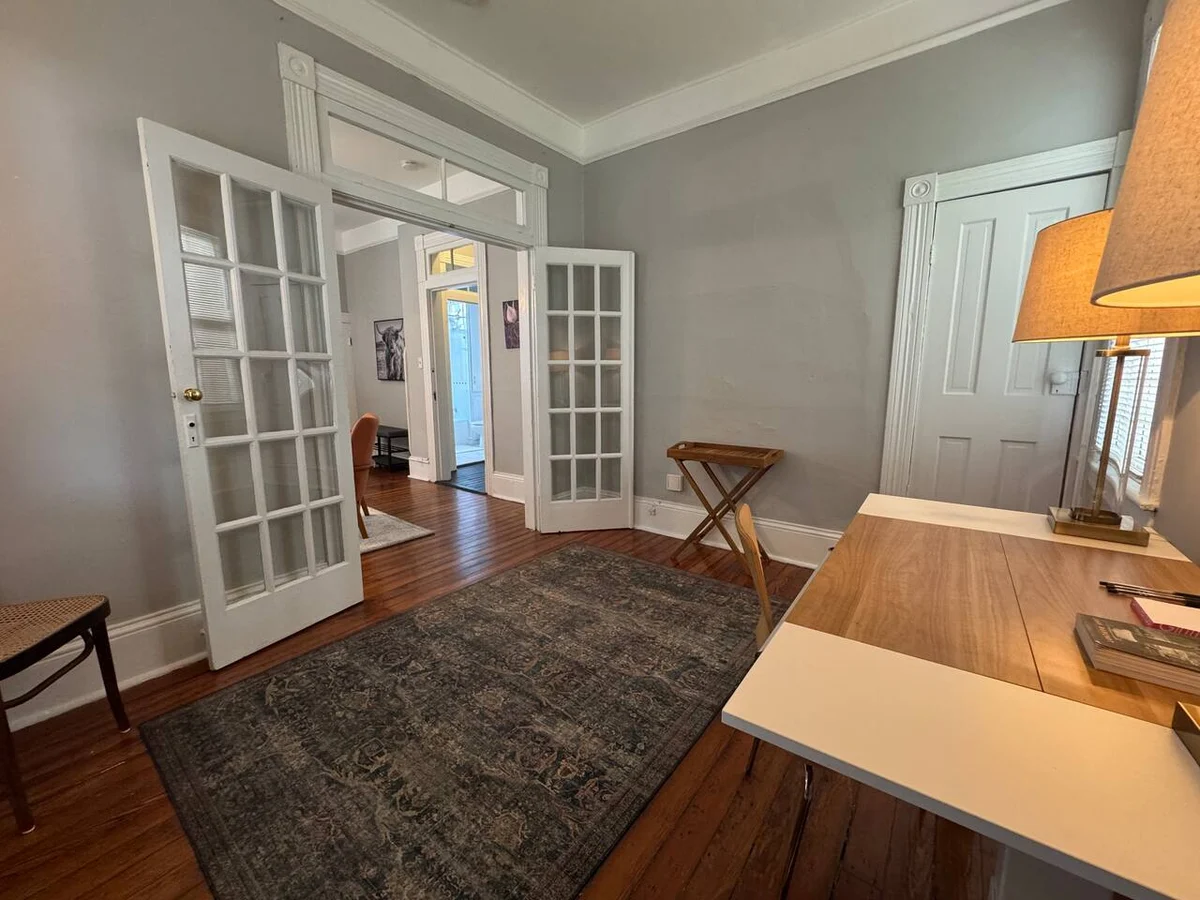 Home in Savannah property photo 5