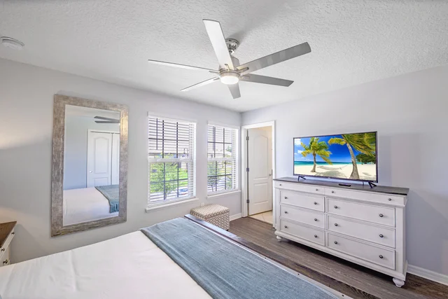 3. King Bedroom - Upper Floor image 1