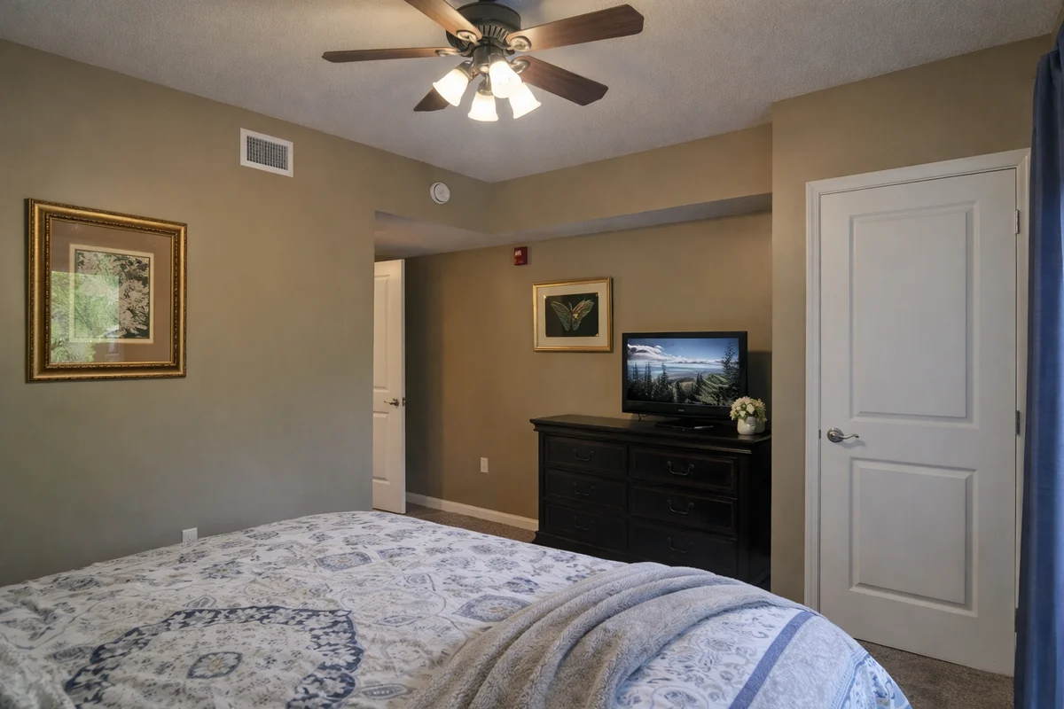 Bedroom 3 image 1