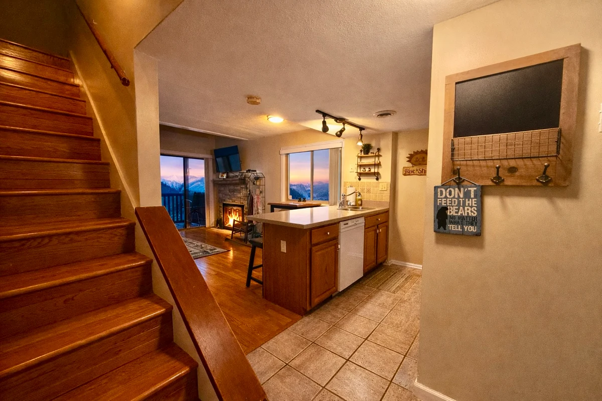 Condo in Gatlinburg property photo 5