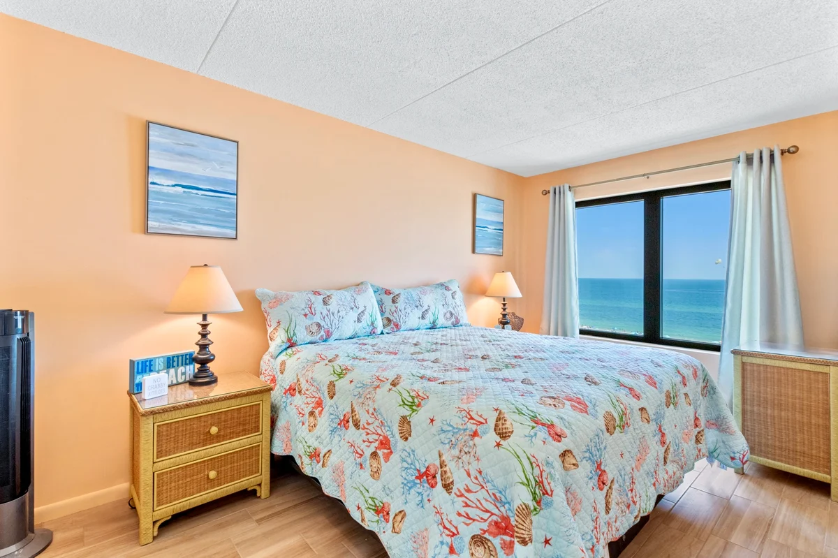 Bedroom 1 image 1