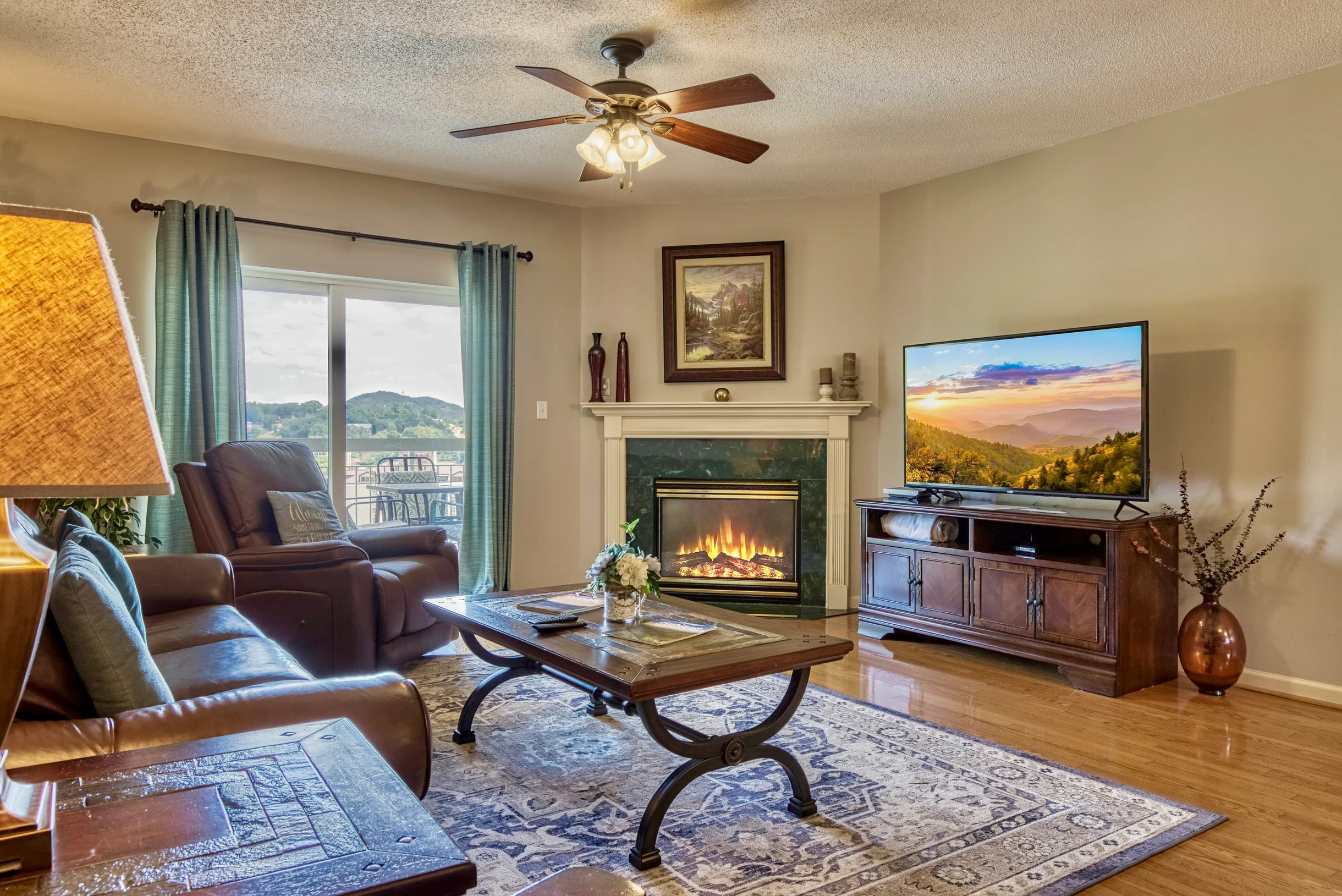 Condo in Pigeon Forge property photo 5