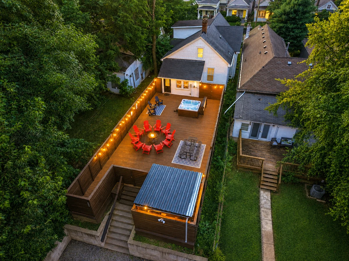 The Single Barrel, Deck, Fire Pit, Hot Tub, Games property photo 3