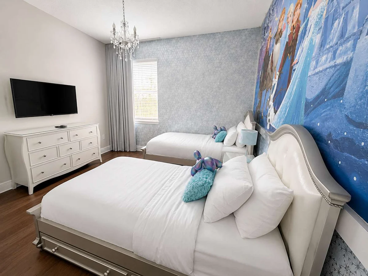 Bedroom 5 image 1