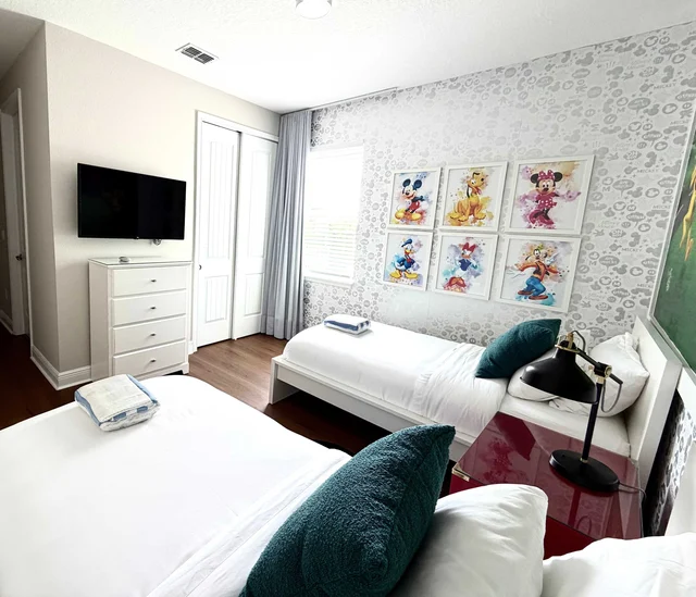 Bedroom 10 image 1