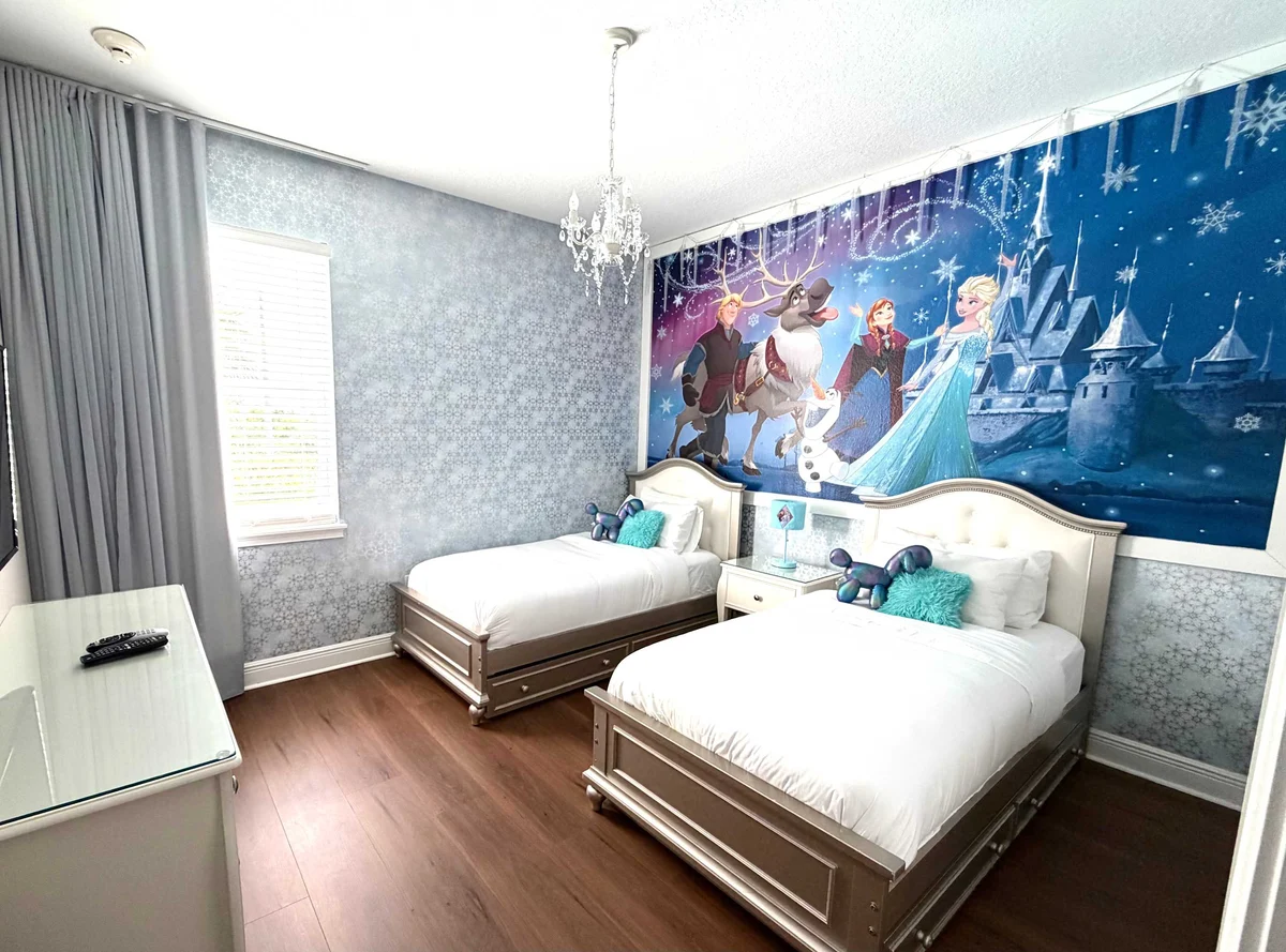 Bedroom 7 image 1