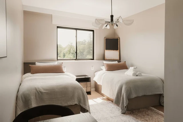 Bedroom 10 image 1